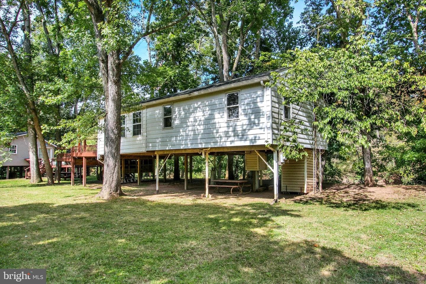 719 N Creek Road photo 12