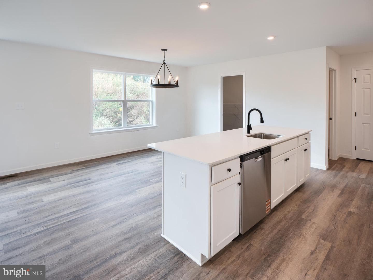 309 Boxwood Drive photo 3