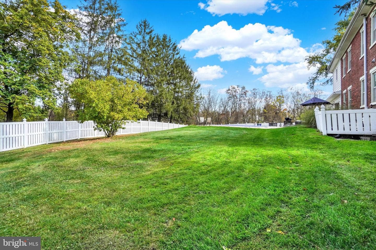 85 Redstone Drive photo 33