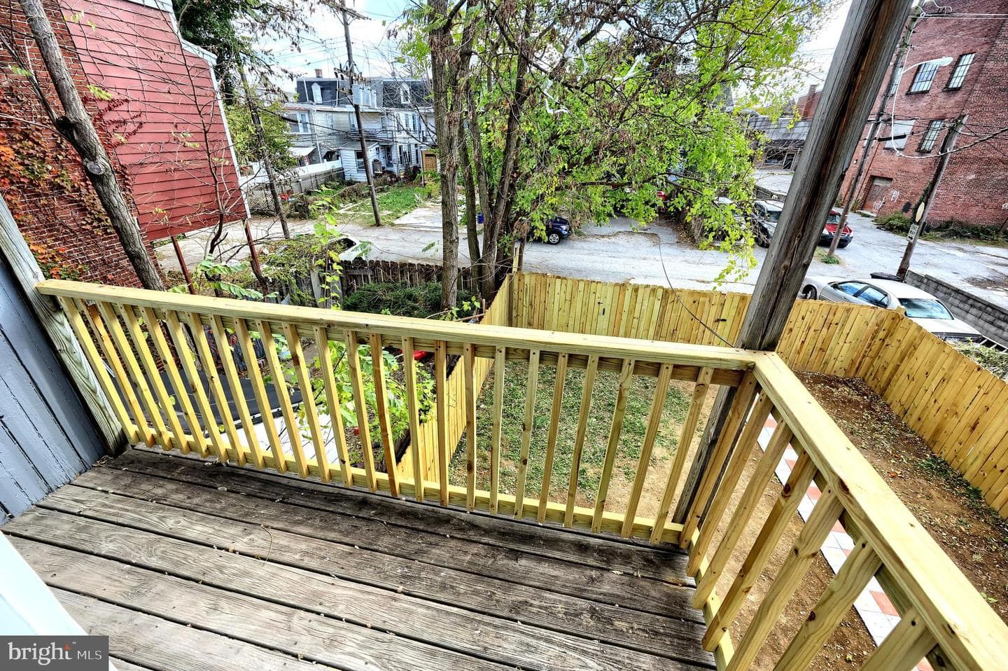 240 E King Street photo 33