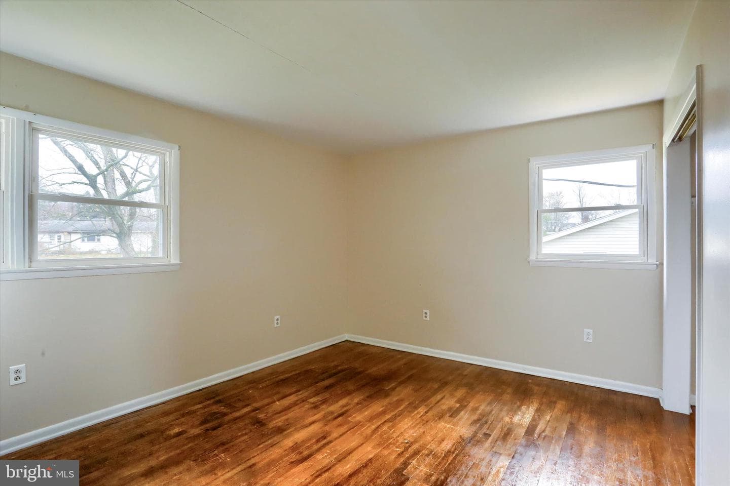 127 Spring Road photo 17