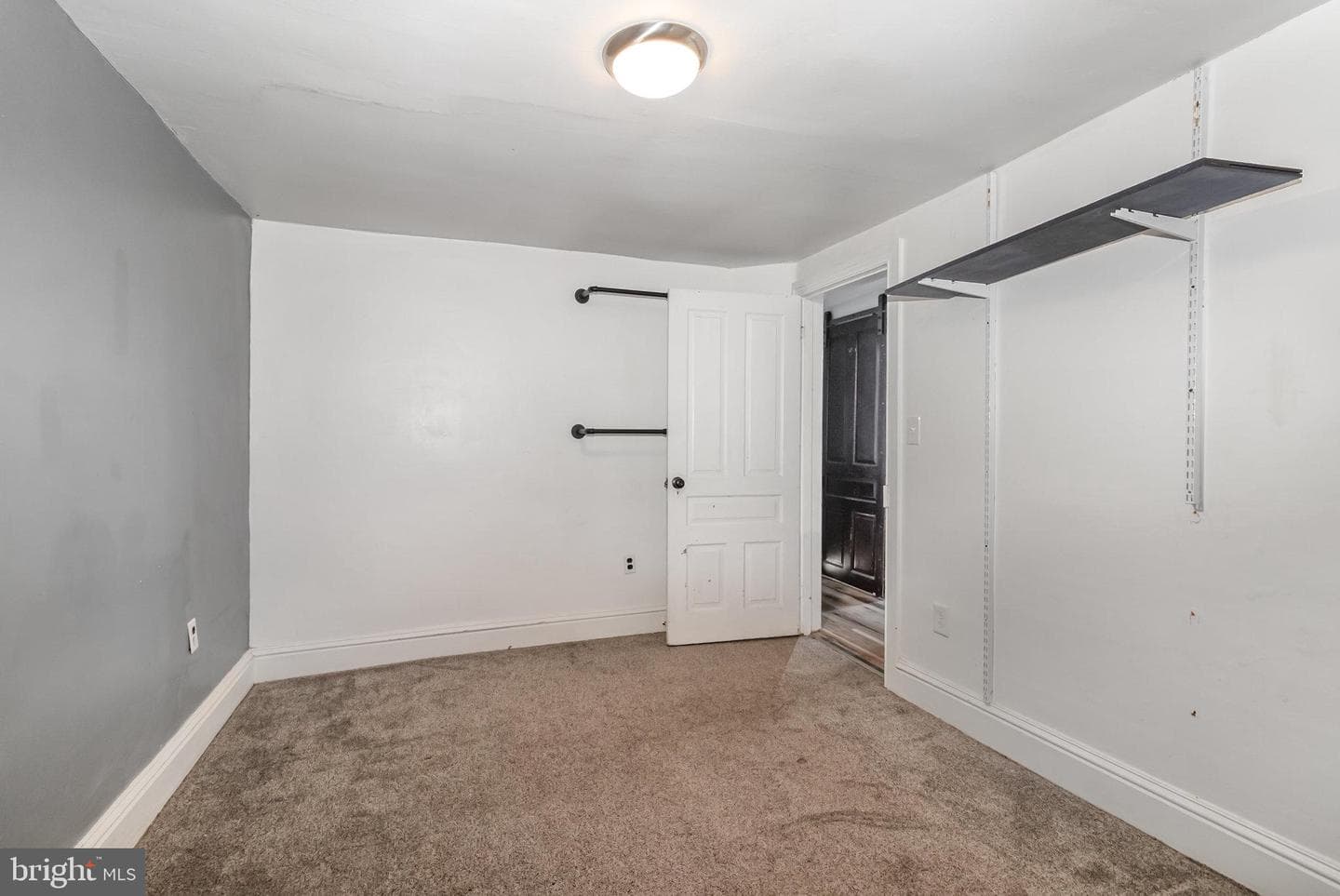 1825 W Philadelphia Street photo 16