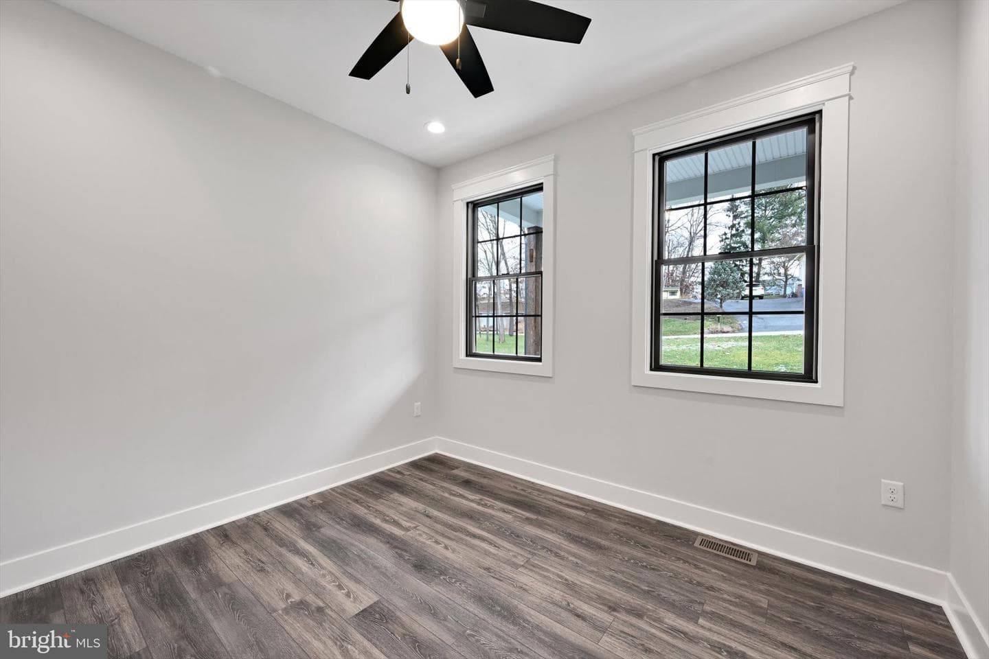4 Pine Tree Drive photo 32