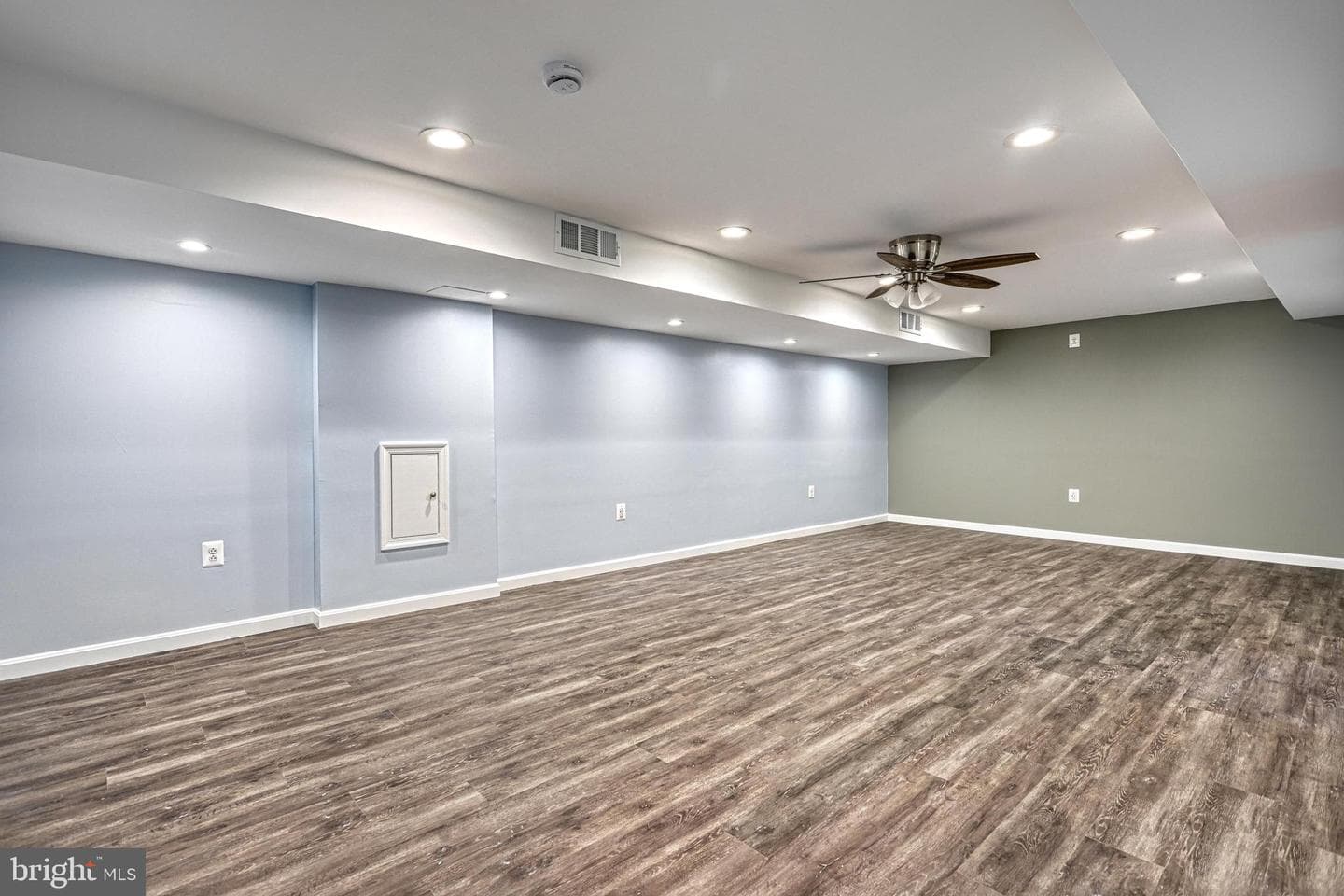 17 Charles Avenue photo 29