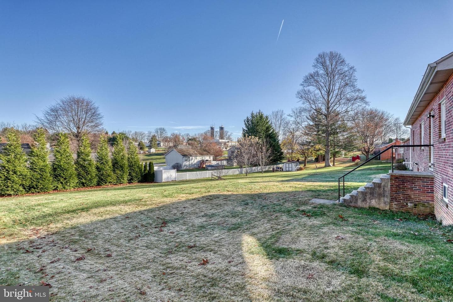 17 Charles Avenue photo 45