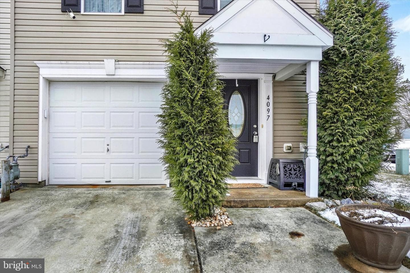 4097 Majestic Court photo 3