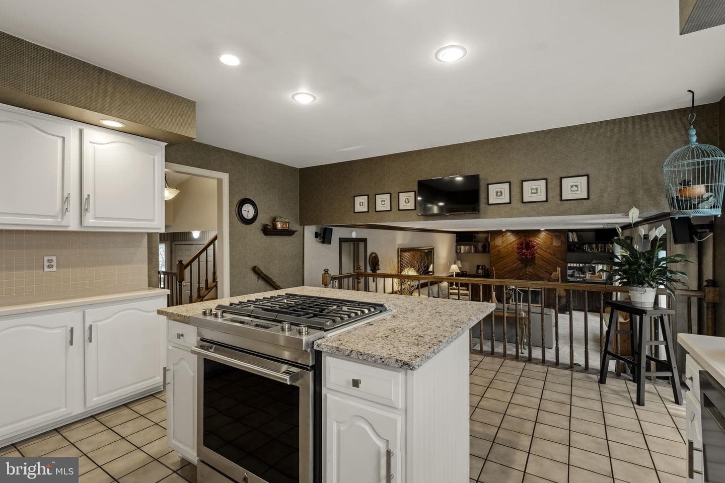 691 Marlow Drive photo 17