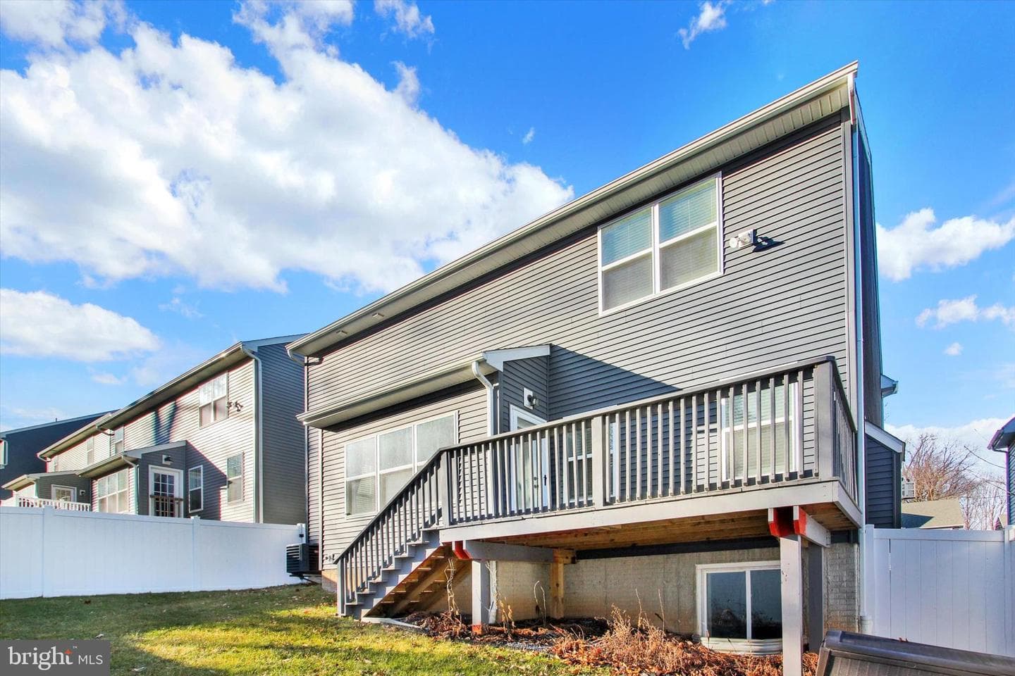 155 Sunbury Way photo 35