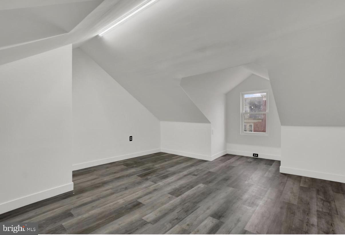 1151 E King Street photo 13