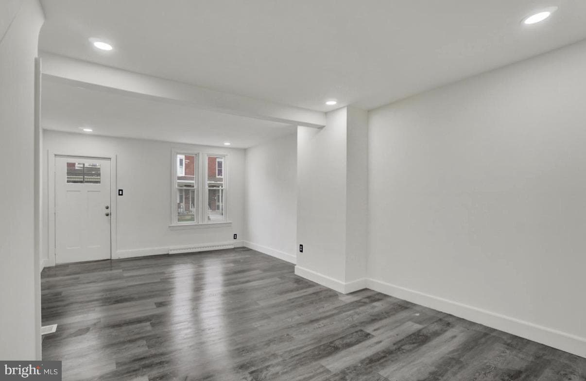 1151 E King Street photo 6