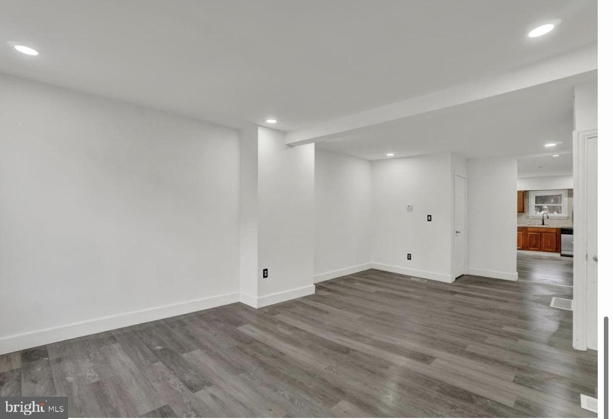 1151 E King Street photo 9