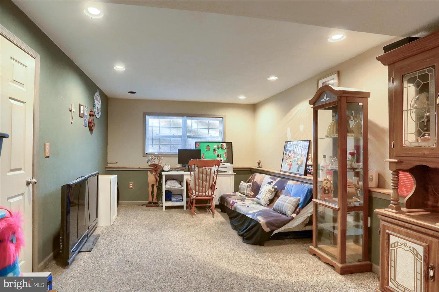 20 Debra photo 18