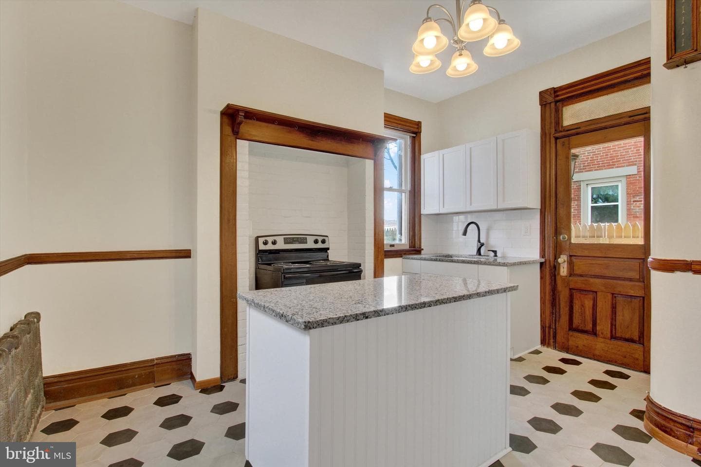 407 Carlisle Street photo 12