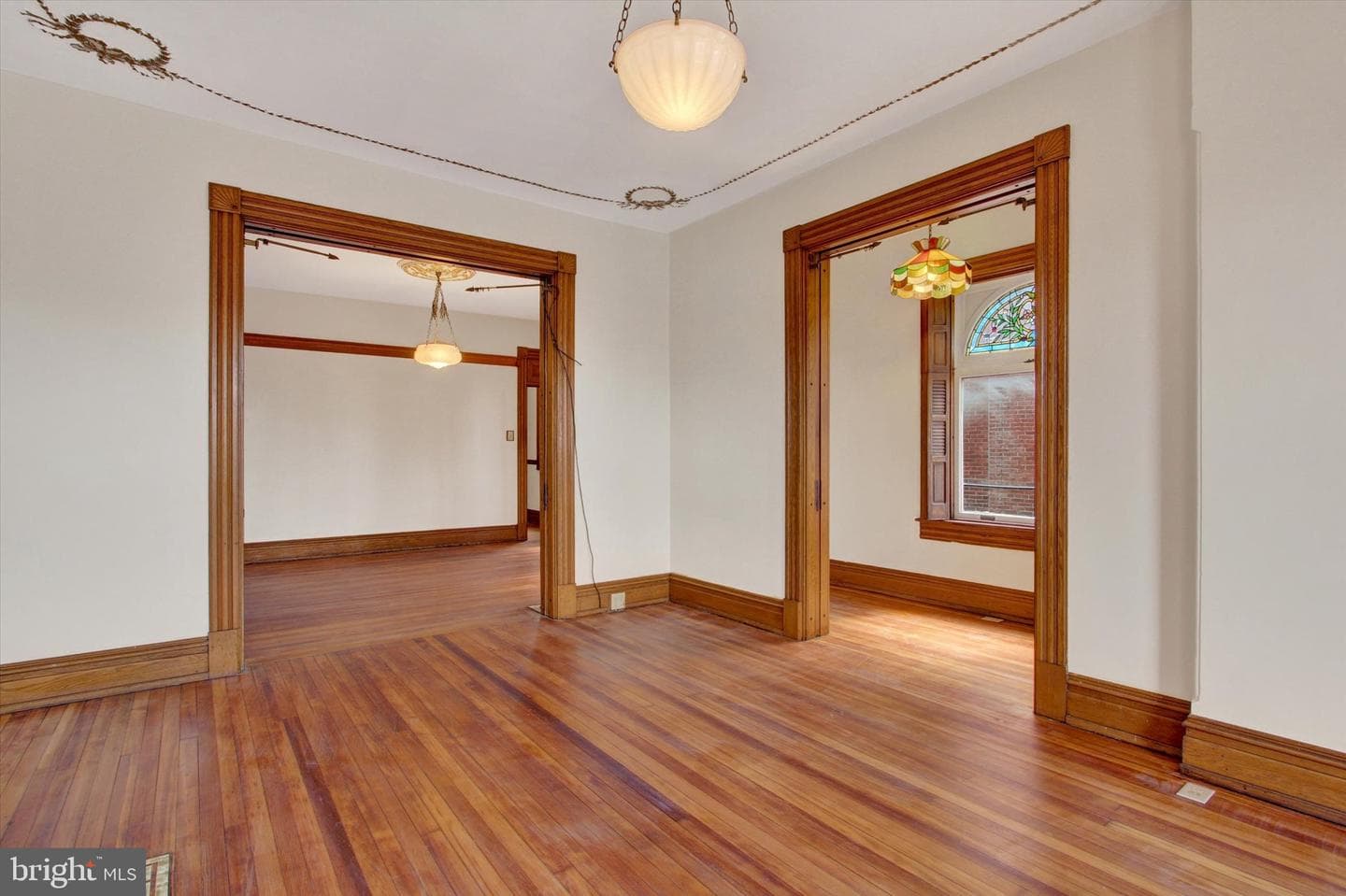 407 Carlisle Street photo 7