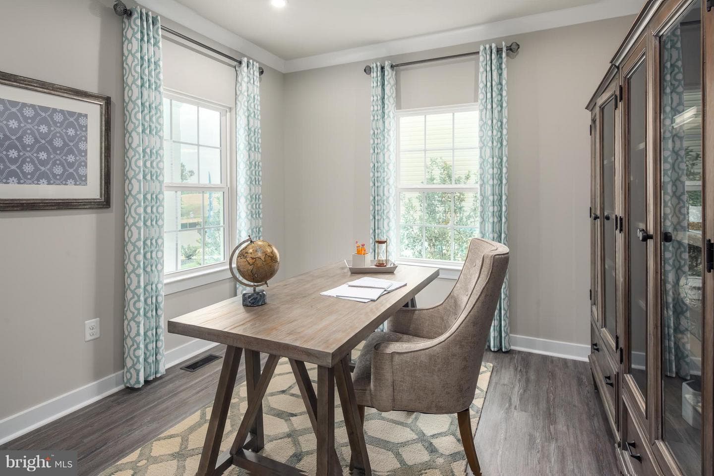 345 Ruffian Road photo 2