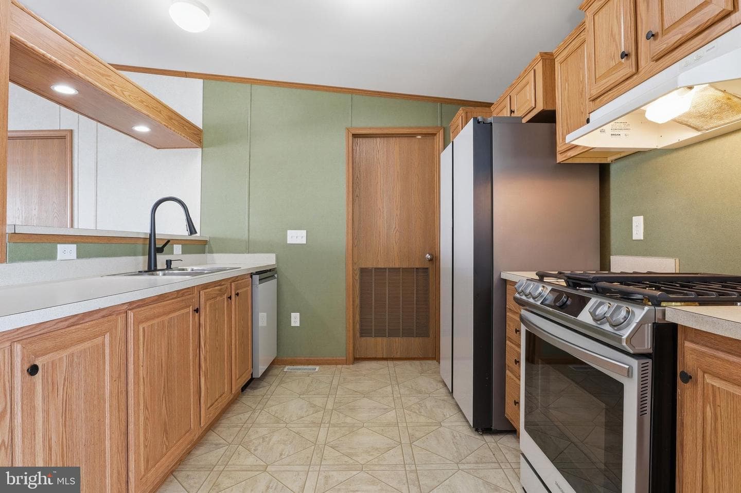 206 Chesapeake Estates photo 13