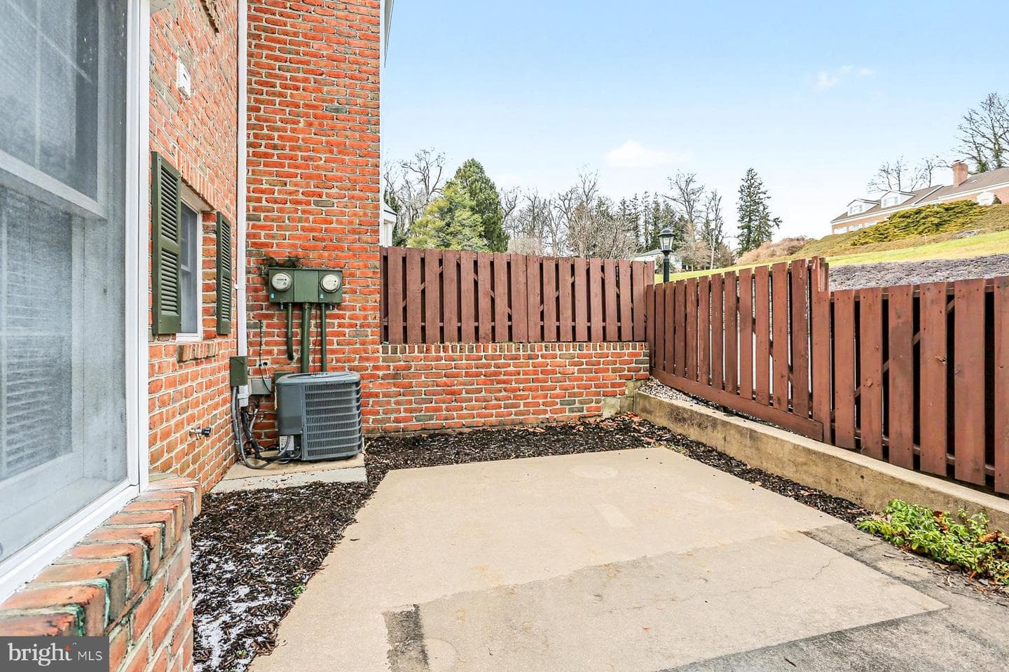 185 Wyntre Brooke Drive photo 4