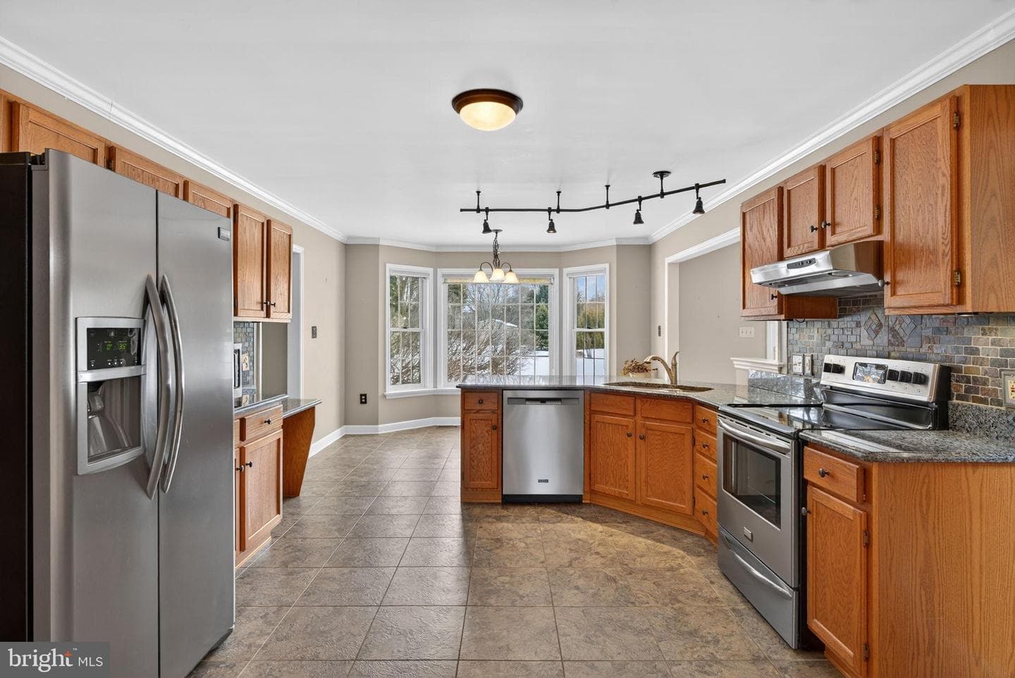 1240 Hambiltonian Way photo 6
