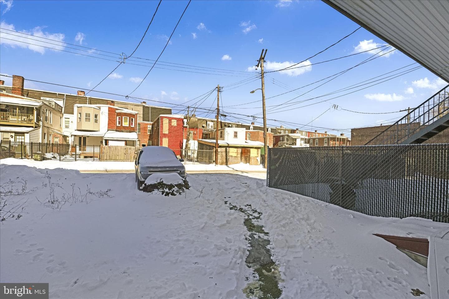 321 E Poplar Street photo 28