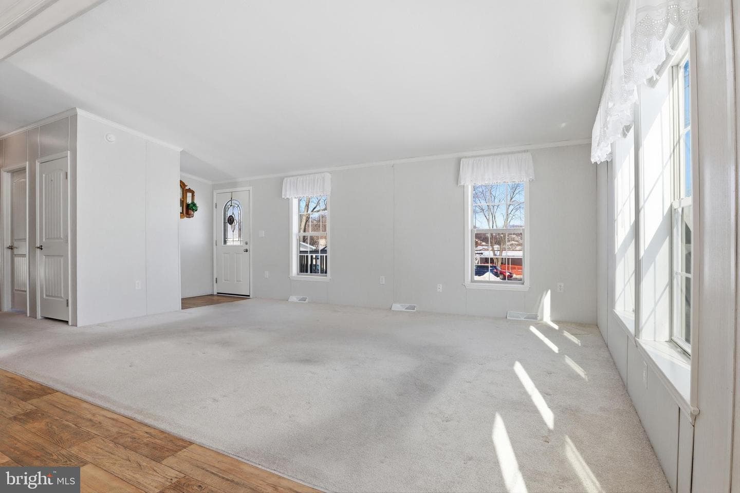 301 Robin Drive photo 5