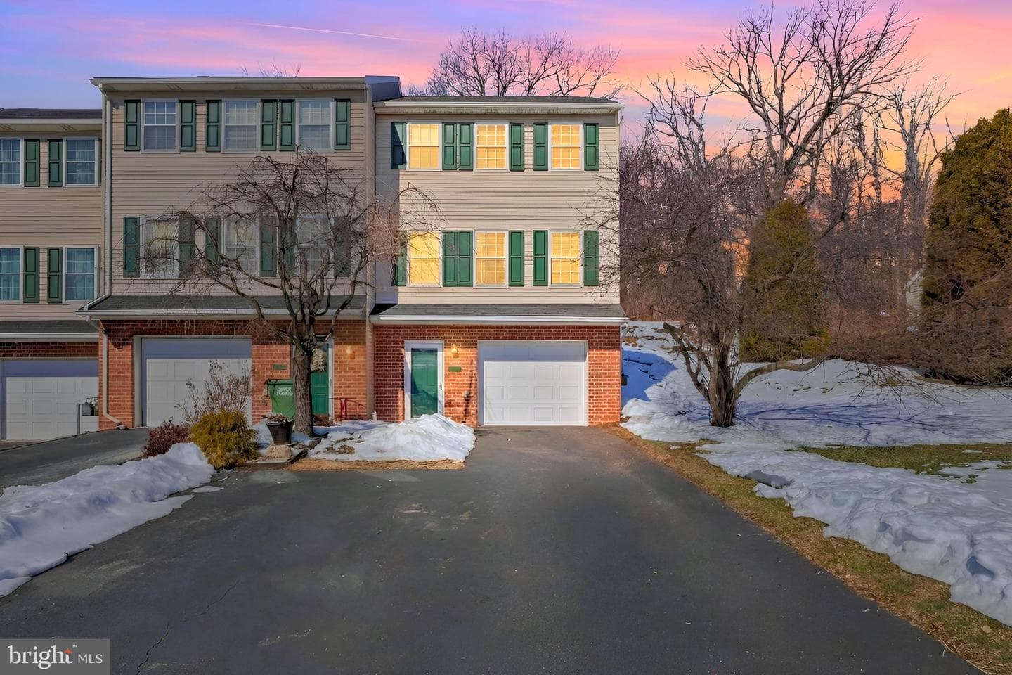 2280 North Point photo 2