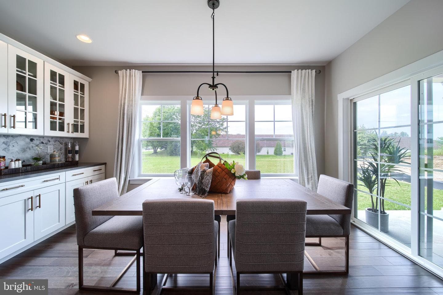 202 Angelica Way photo 8