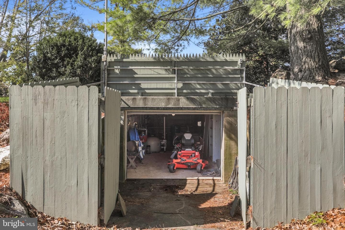 228 Clearview Road photo 85