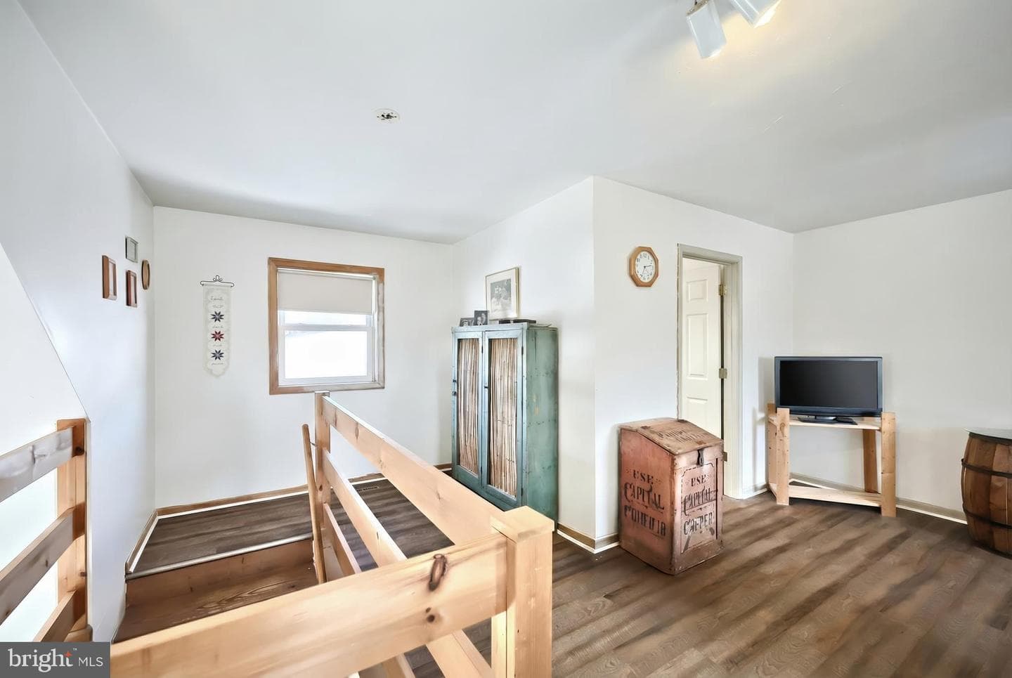 1198 Trinity North Road photo 16
