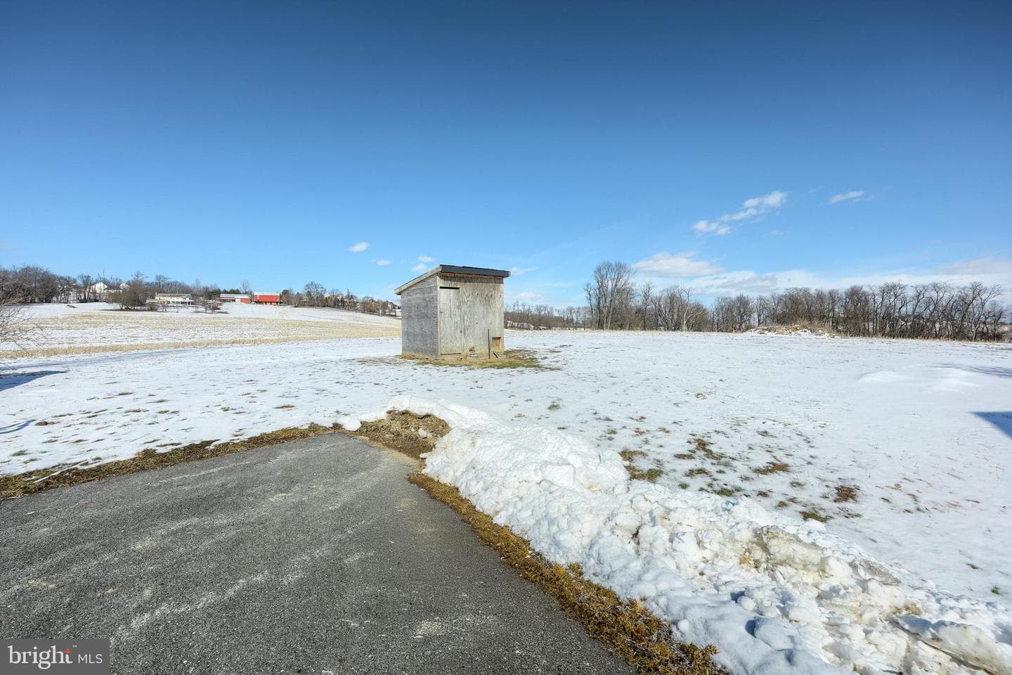 1198 Trinity North Road photo 33