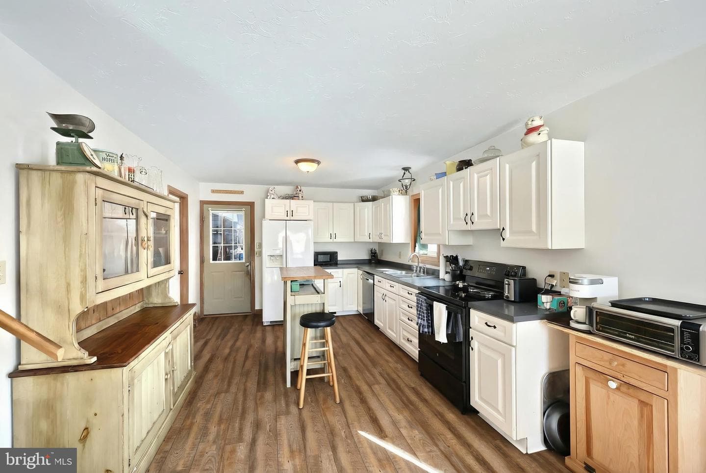 1198 Trinity North Road photo 6