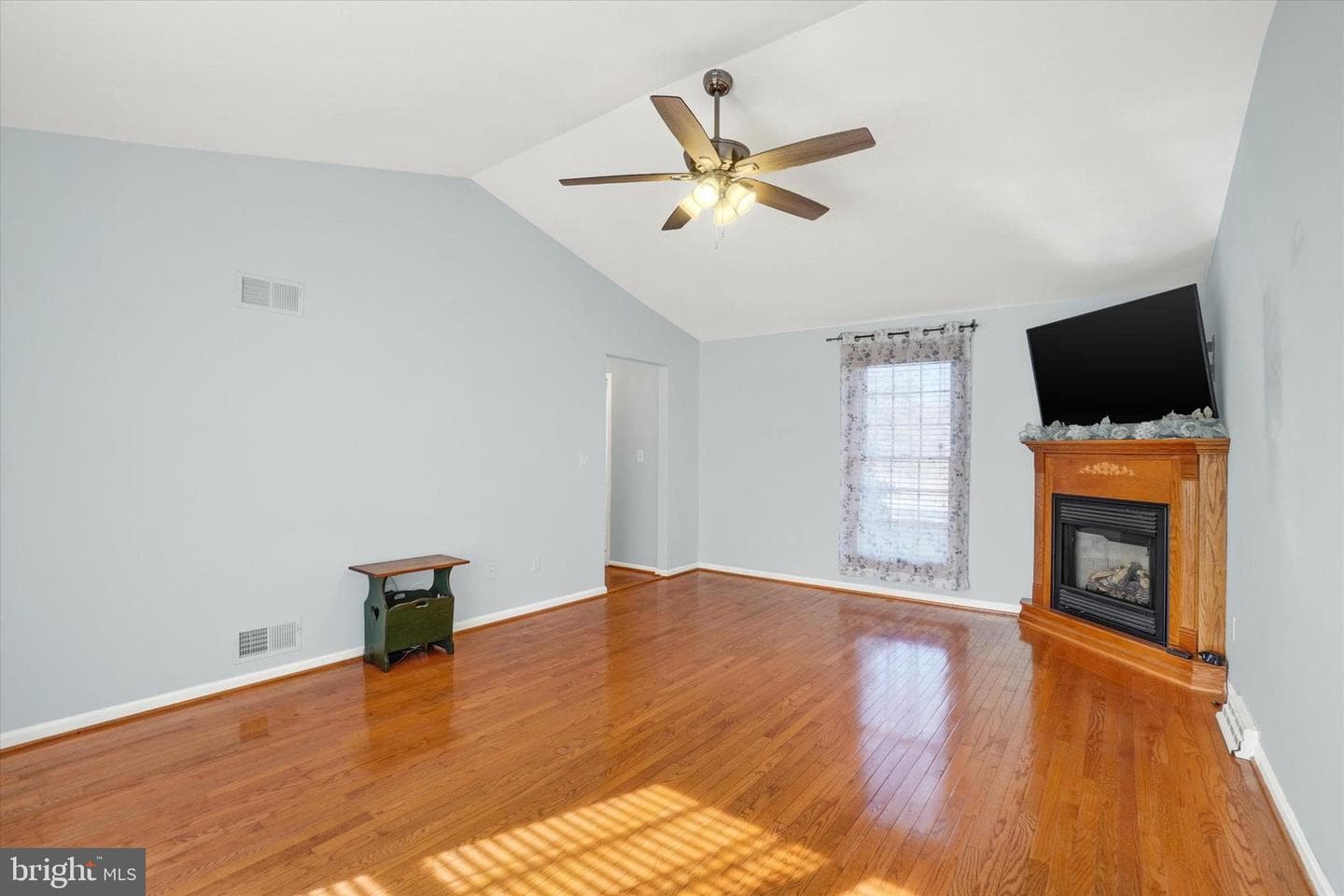 480 Hollow Road photo 9