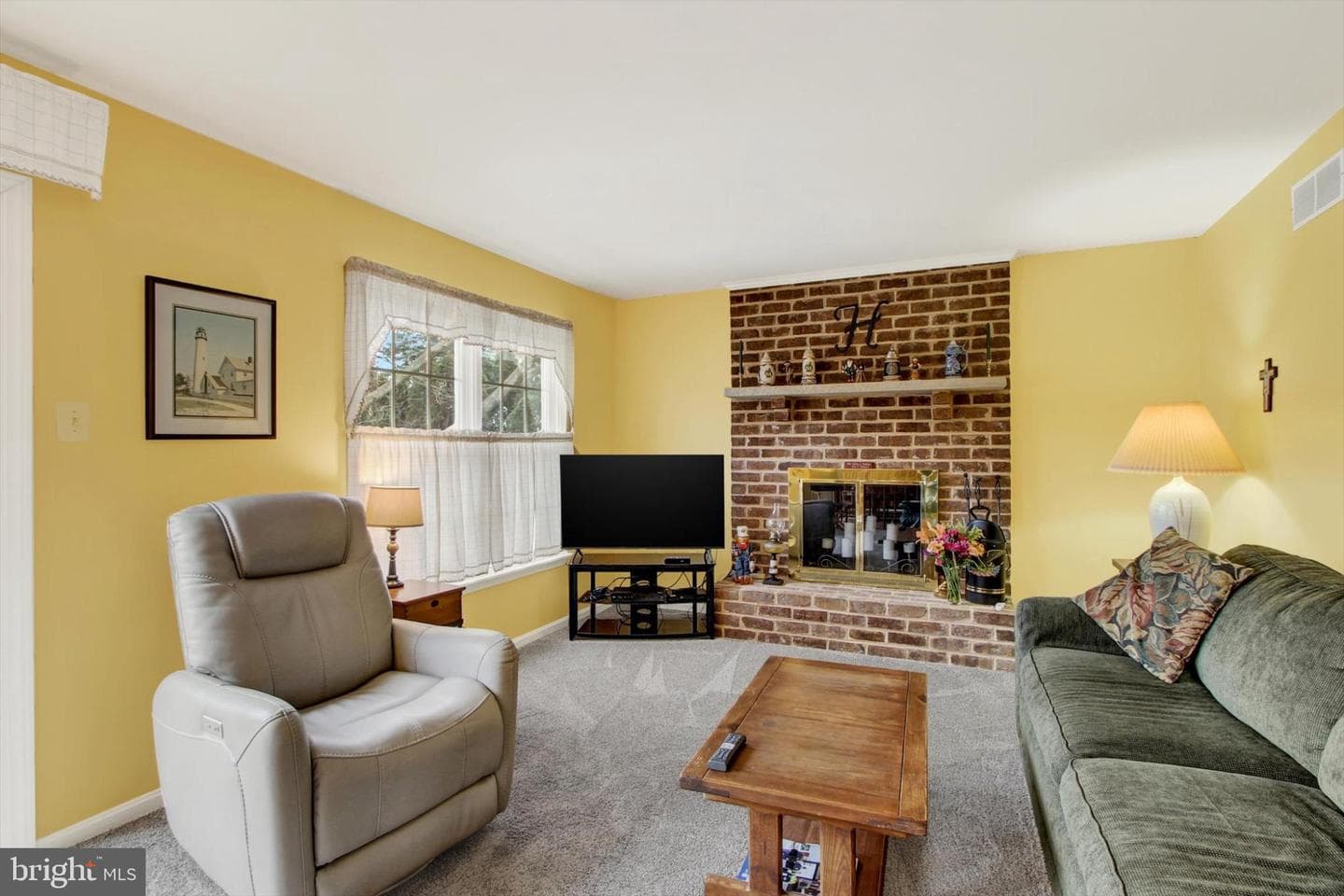 344 Foxleigh Drive photo 11