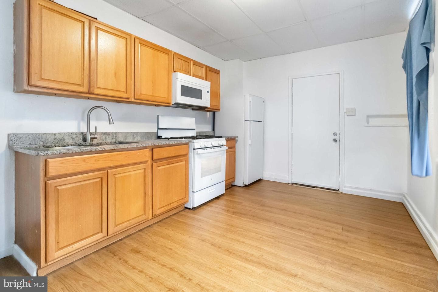414 S Pershing Ave photo 7