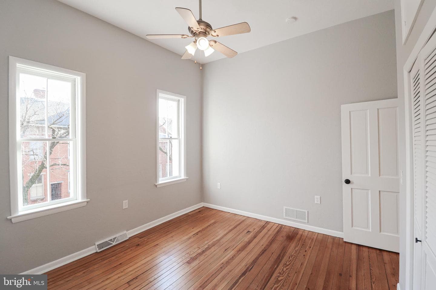 134 S Newberry Street photo 15
