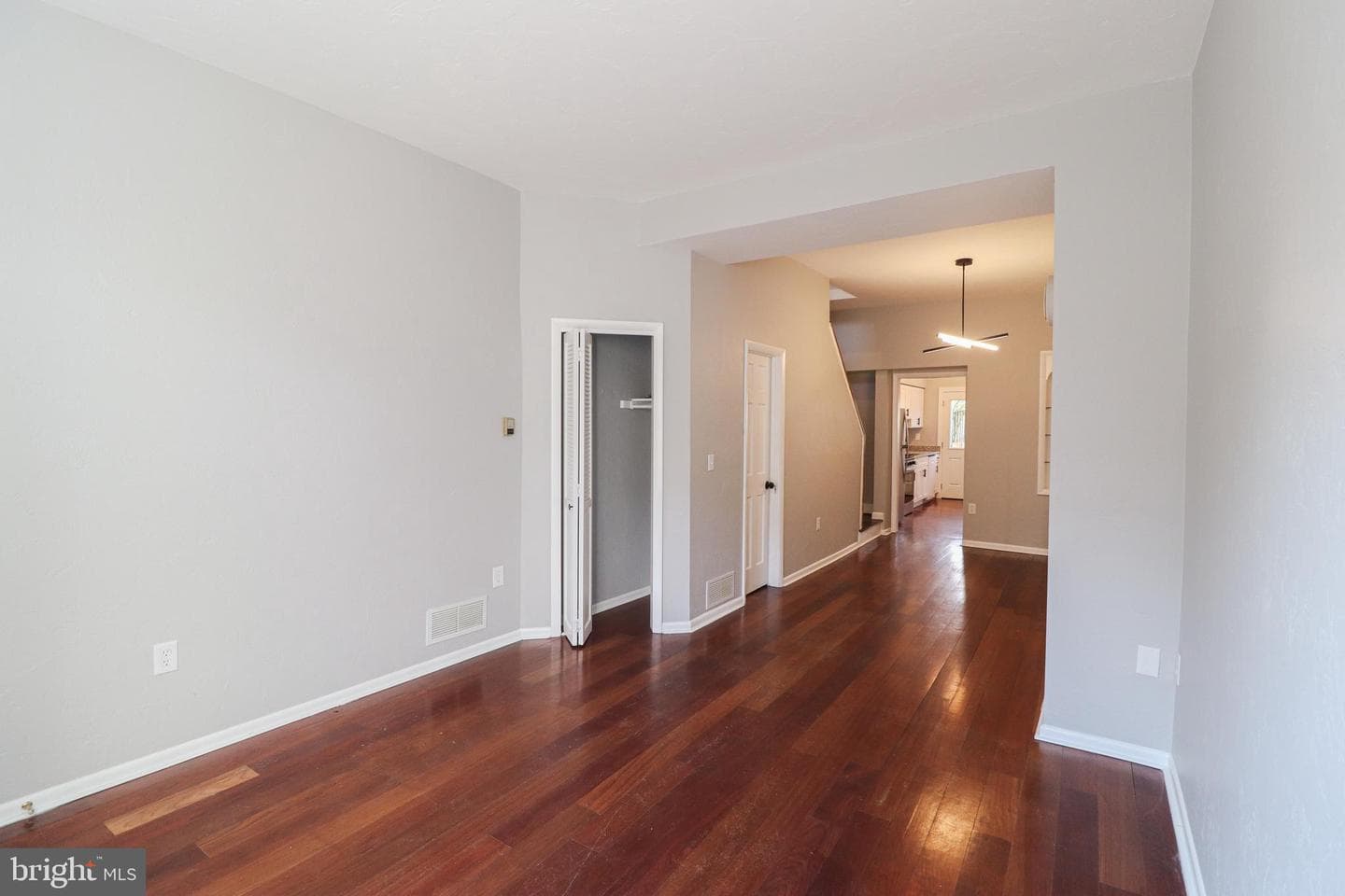 134 S Newberry Street photo 5