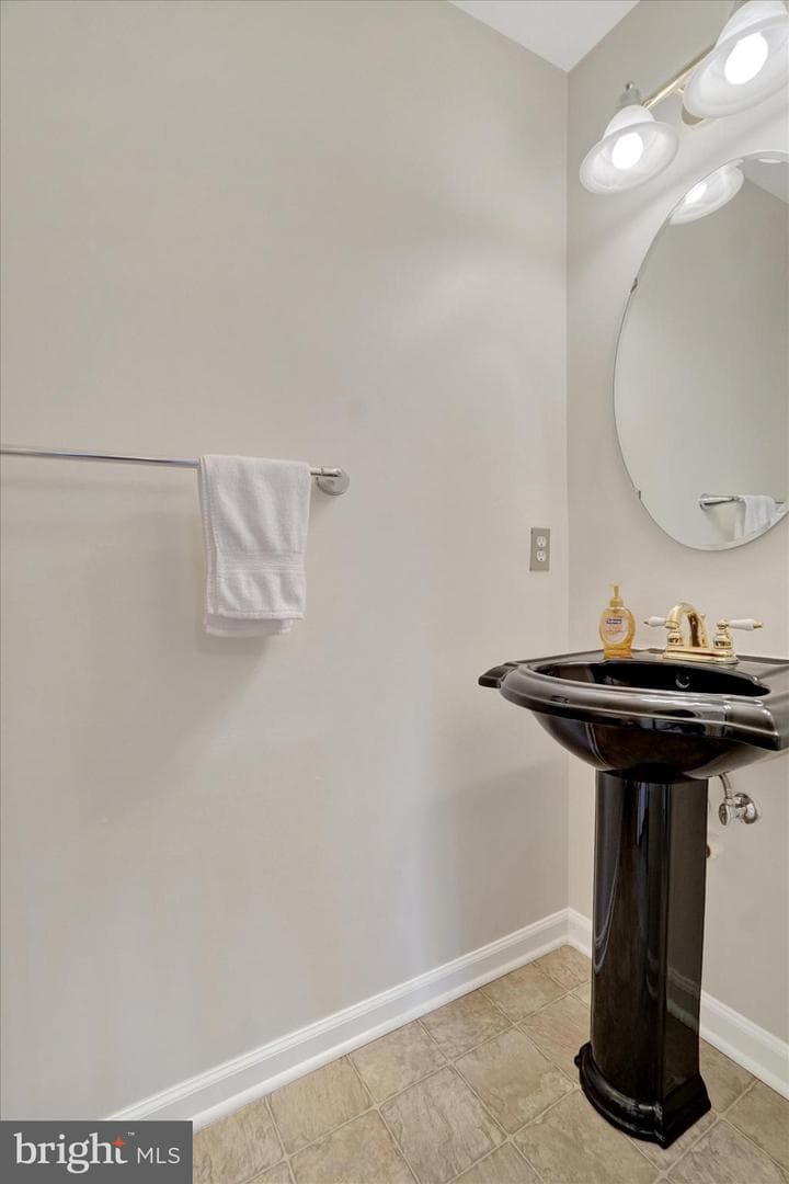 1366 Aster Drive photo 18