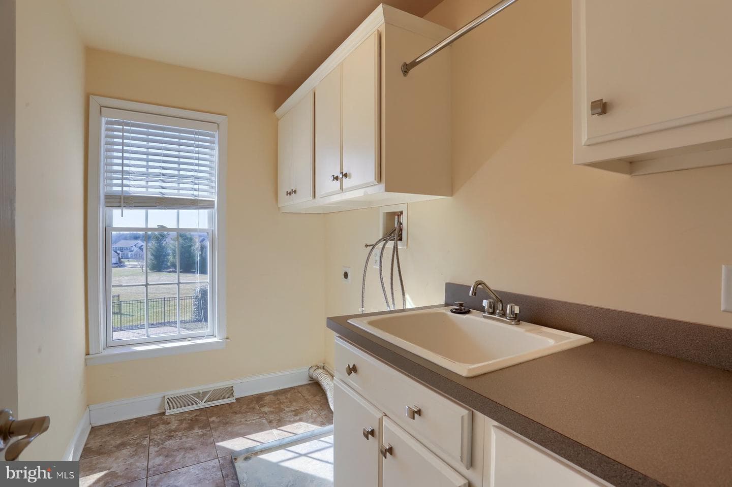 1563 Winsford Lane photo 39
