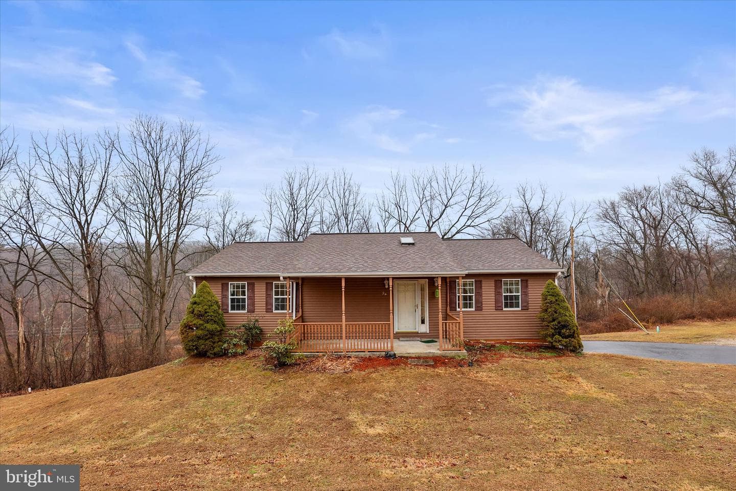 84 Lakeview Circle photo 2