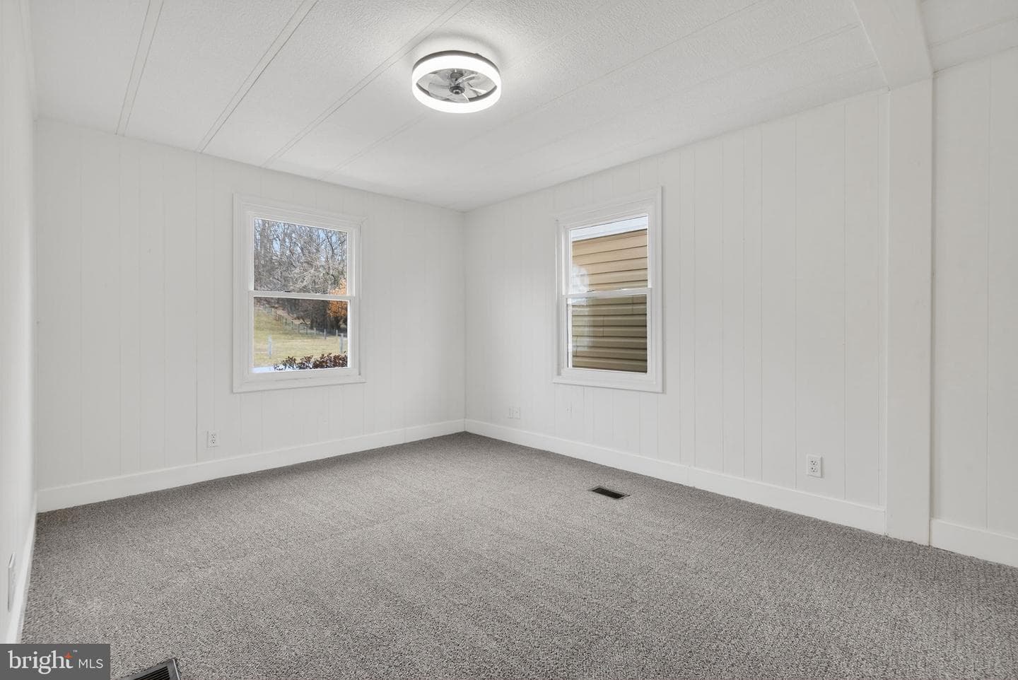 4918 Pleasant Valley Road photo 15