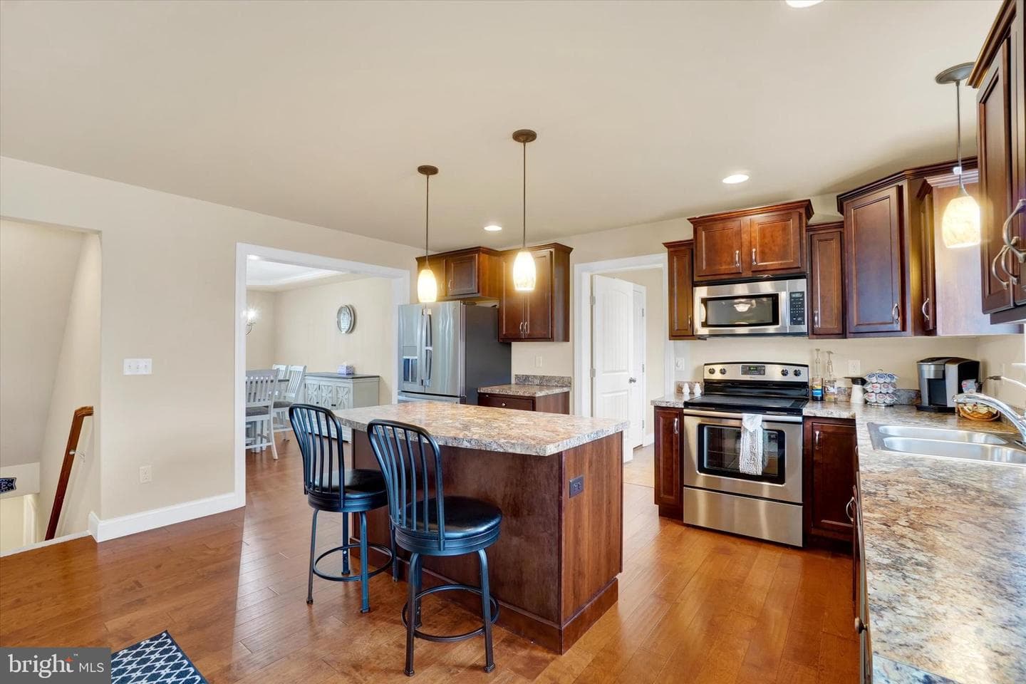 255 Andrew Drive photo 8