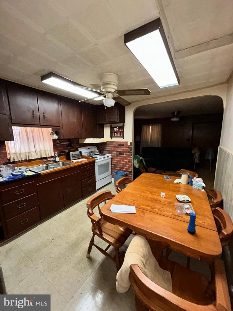 651 Country Club Road photo 7