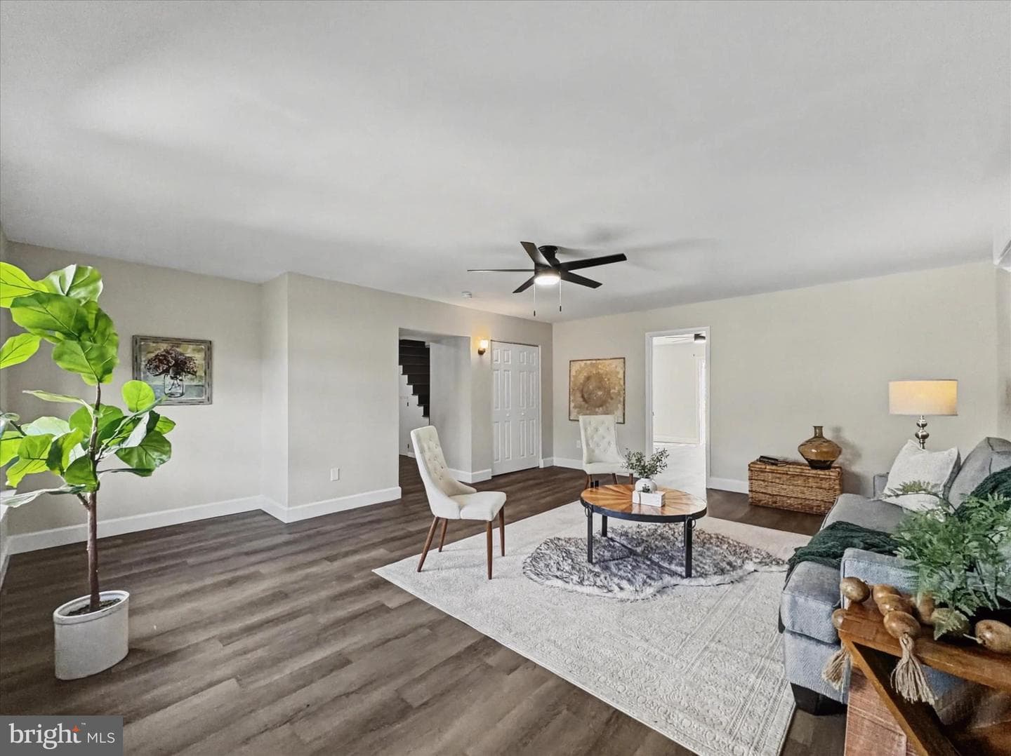 303 York Road photo 3