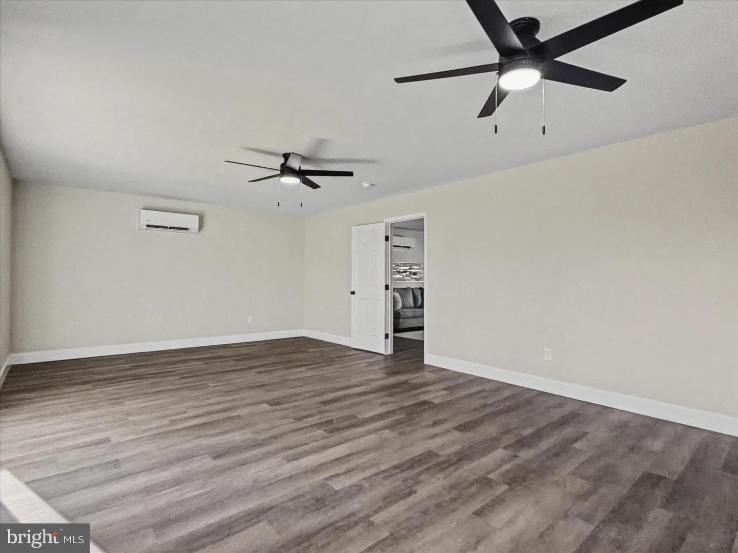 303 York Road photo 6