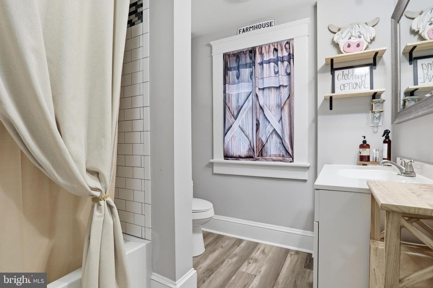 538 York Street photo 23