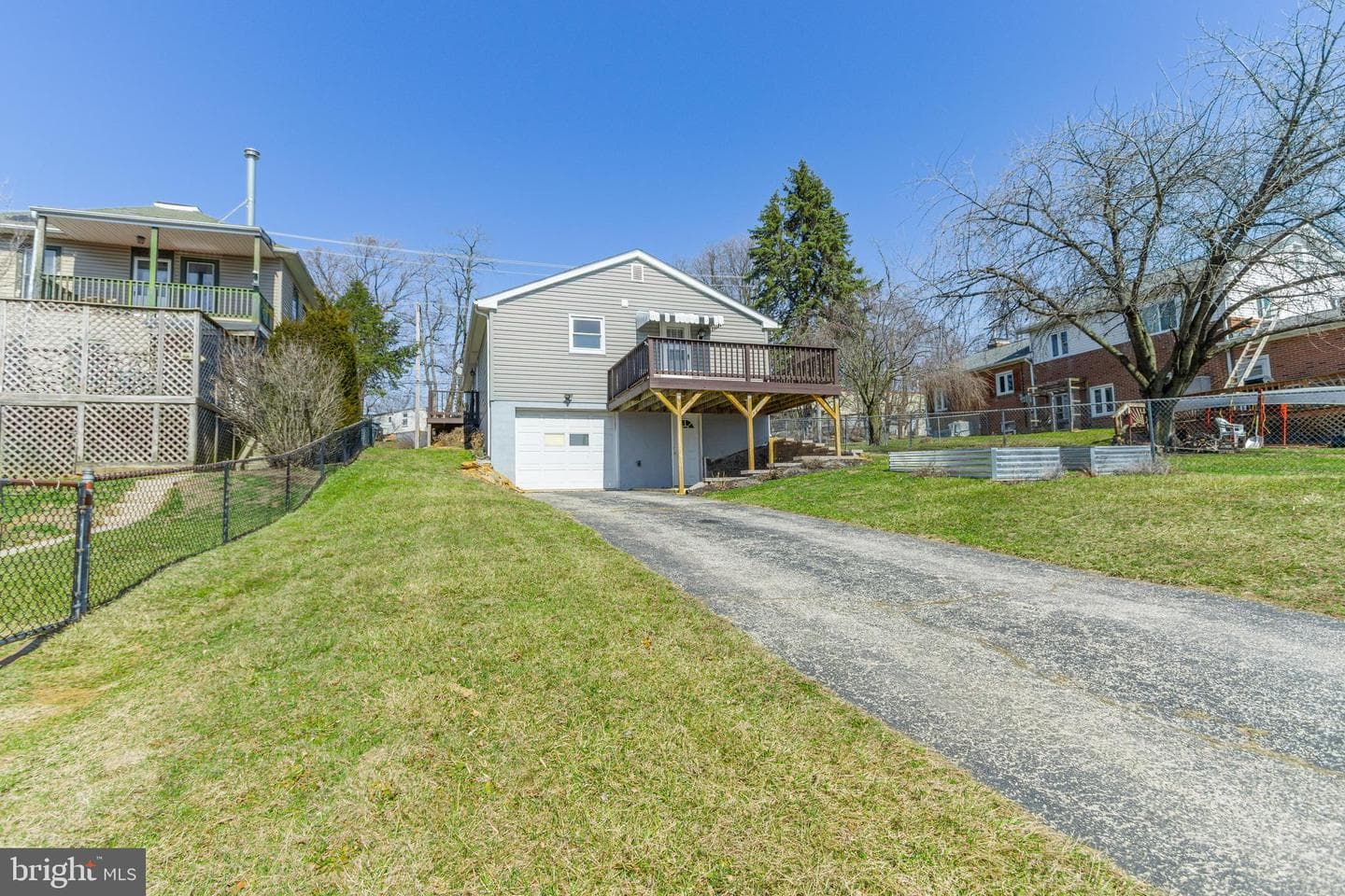 282 E Broadway photo 37