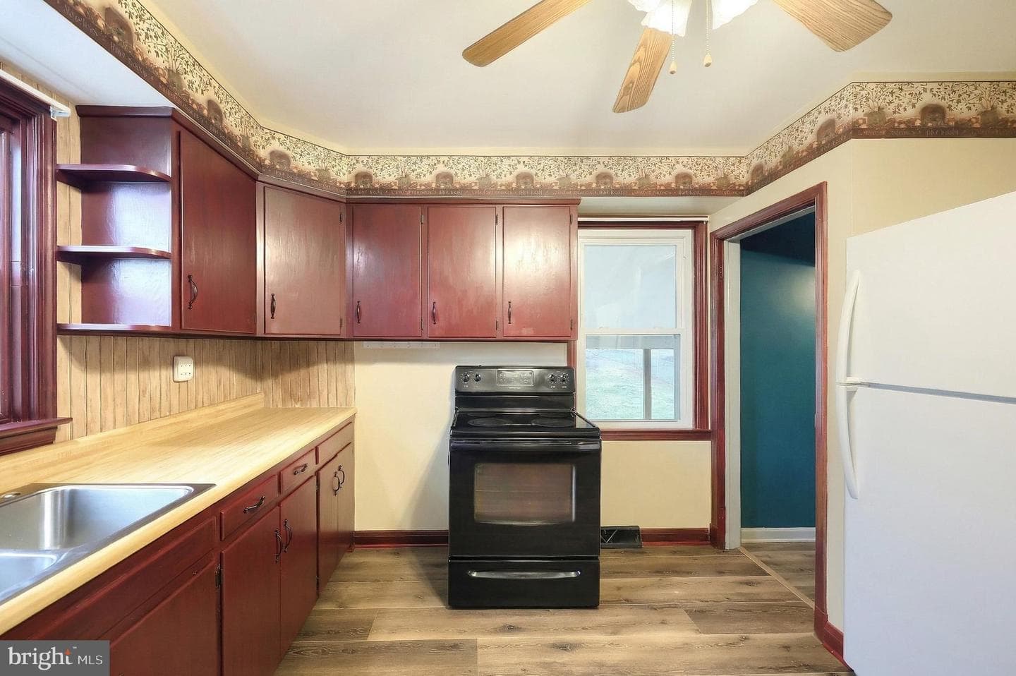 2180 Hess Road photo 12