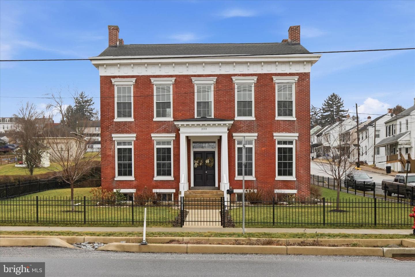 302 S Front Street