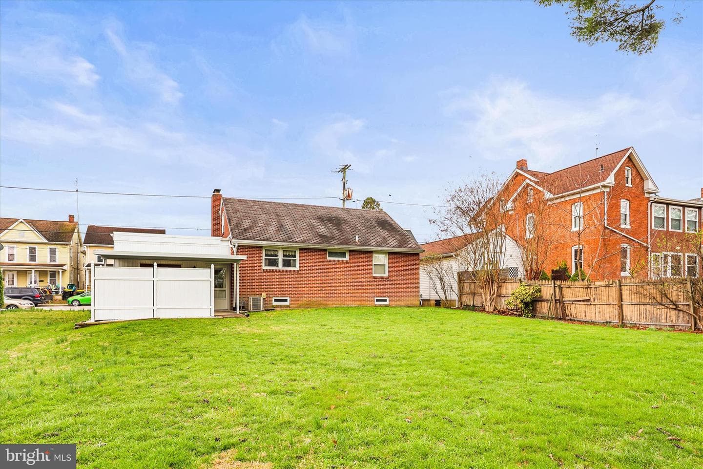 566 Baer Avenue photo 31