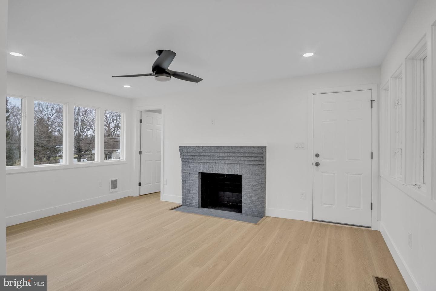 7 Crescent Drive photo 17