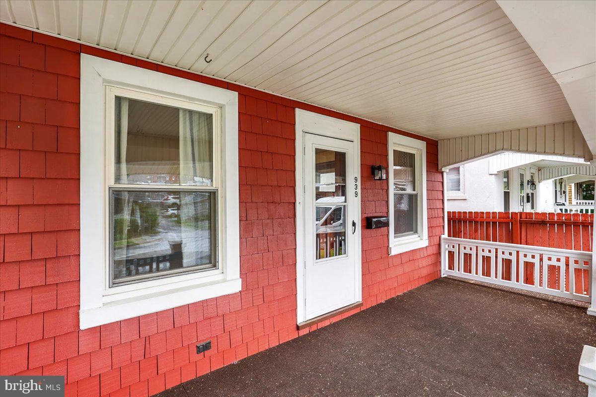 939 Wayne Avenue photo 5